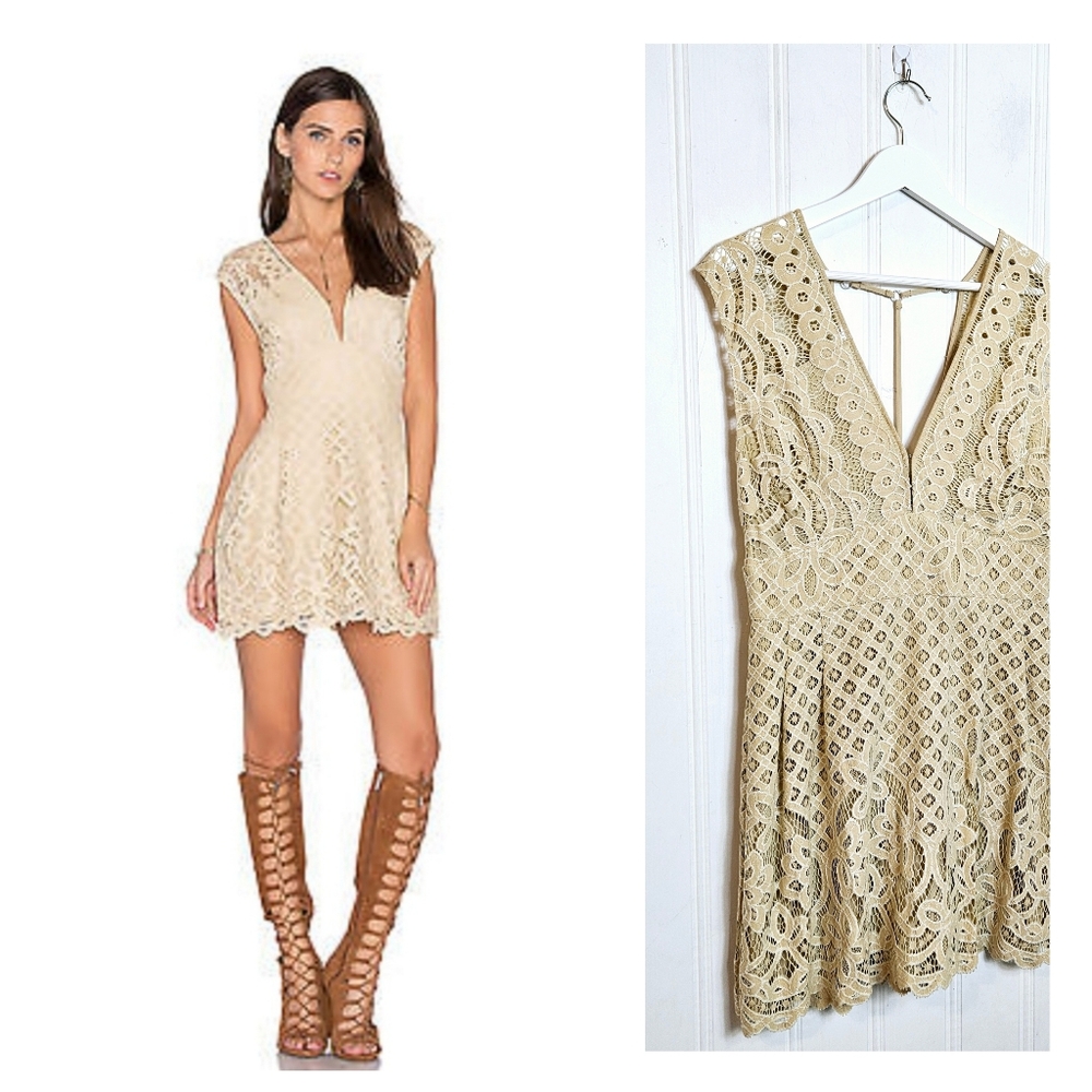 Free People  Mini Dress Size 12 One Million Lovers Lace Nude Plunge Back Boho